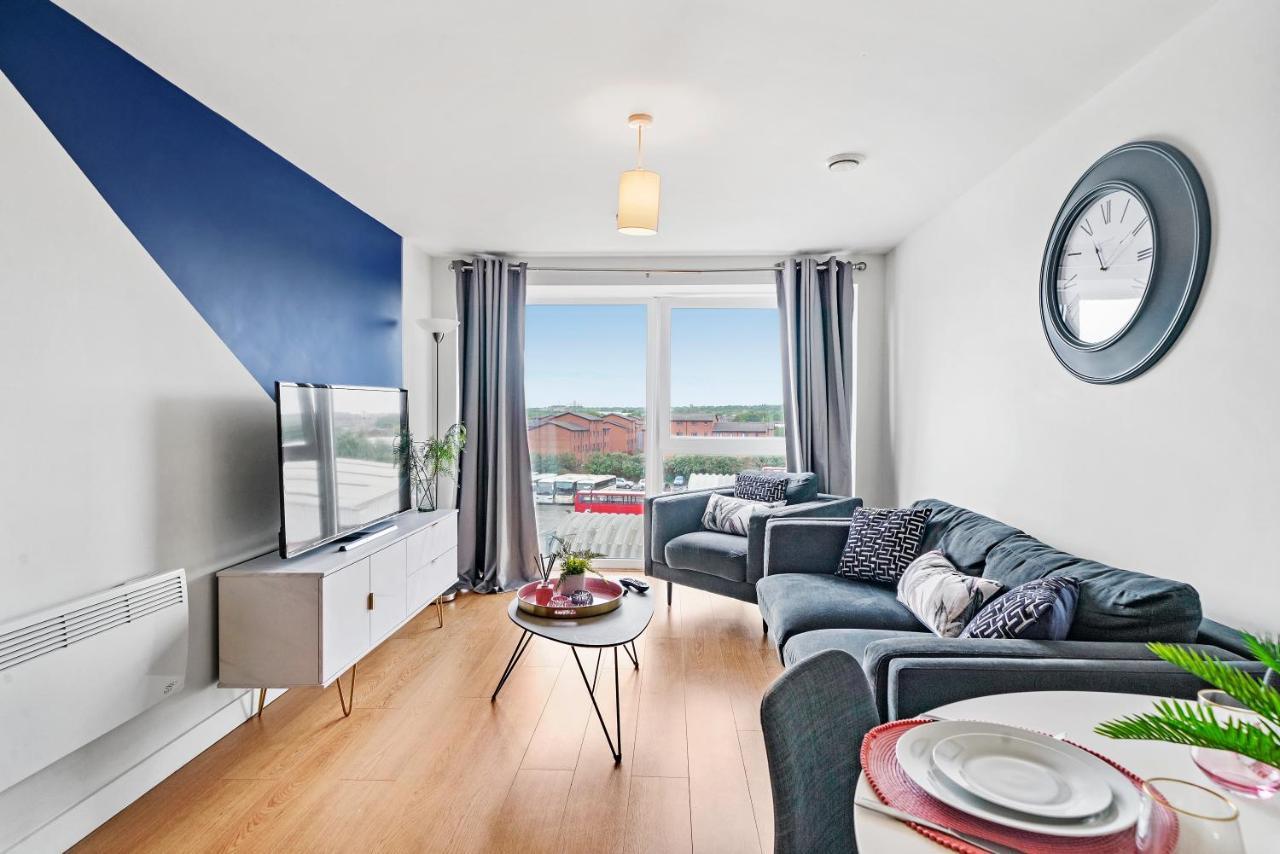 Stunning 2 Bedroom Apartment Leeds  Bagian luar foto