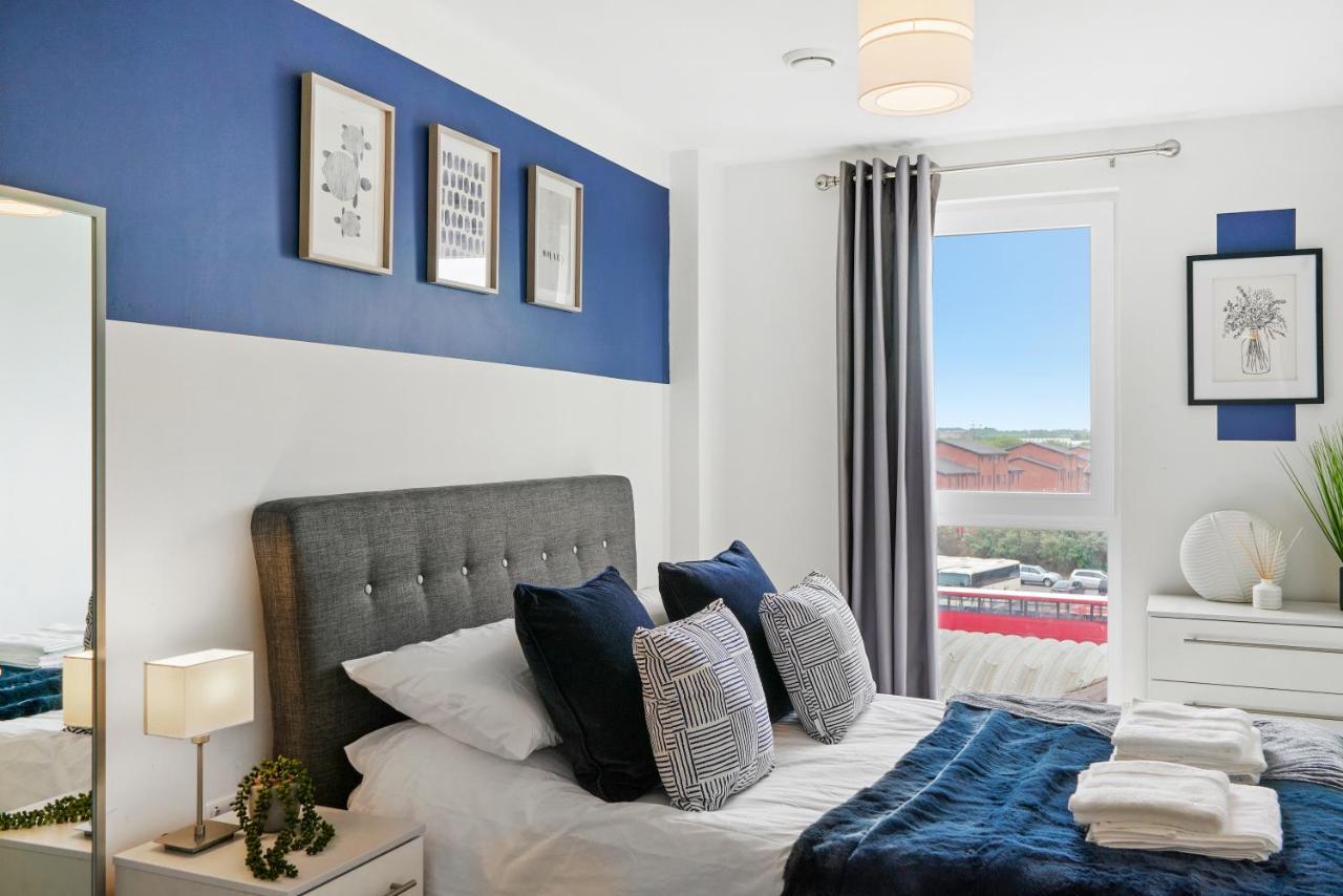 Stunning 2 Bedroom Apartment Leeds  Bagian luar foto