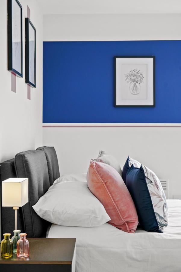 Stunning 2 Bedroom Apartment Leeds  Bagian luar foto